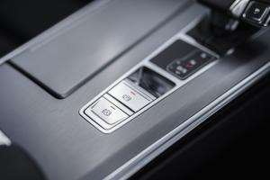 Audi A7 Sportback 55 TFSI e Quattro S-Line 2020 года  (UK)